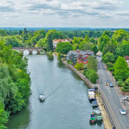 Uno Thames Hotel Maidenhead -Reopened Brand New Again -FREE PARKING