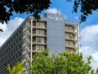 Pacific Hotel Cairns Hotels near Cairns Library