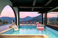 HANDEL RETREAT - Pools