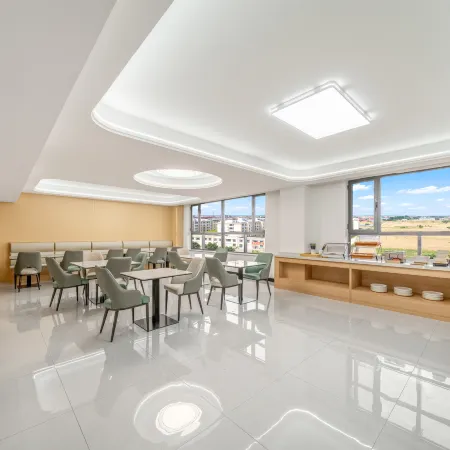 Jinjiang Hotel (Xingwan Industrial Zone)