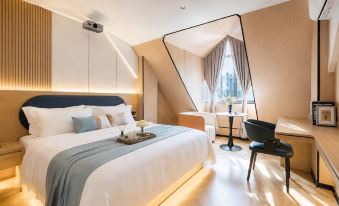 Four Seasons Cloud Hotel
