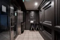 The classic NAGAHORI - parking
