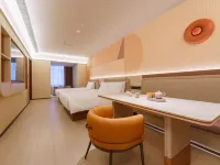 Orange Hotel (Harbin Central Avenue Pedestrian Street) - موقف سيارات
