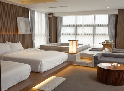 UH Suite the Myeongdong