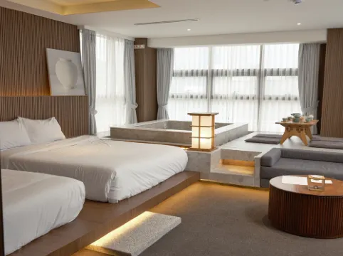 UH Suite the Myeongdong