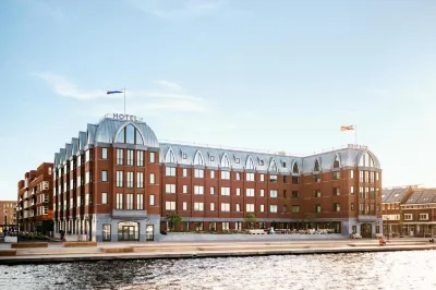 The July - Boat & Co Hotel dekat Claes Claeszoon Hofje