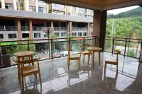 Fengdu Jiuchong Tiantian Street Hotel