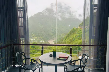 Gongshan Guanyunhai Homestay Отели рядом с достопримечательностью «The First Bend of Nujiang River»