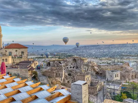 Takaev Cave House Отели в г. Tekelli Mahallesi