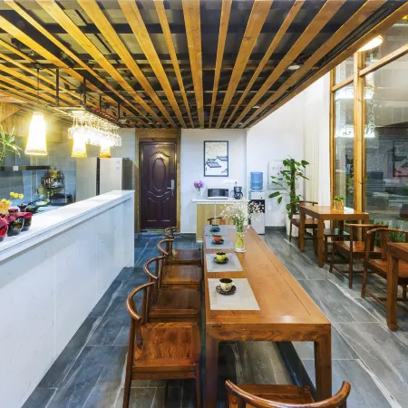 Hanshe Yazhu (Libo Xiaoqikong Shop)