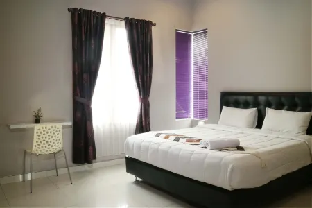 Rumah Teteh - Plemburan Отели рядом с достопримечательностью «University of Technology Yogyakarta»