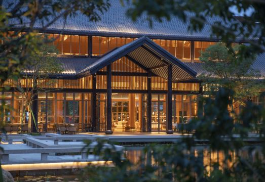 1. 쉐라톤 마오밍 ..