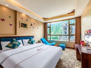 Daocheng Yading Shangra Hotel