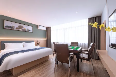 Yulin Yuecheng Hotel (Chengzhan Road Railway Station Branch) Отели рядом с достопримечательностью «Wucai Tuanyuan Farmers Festival»