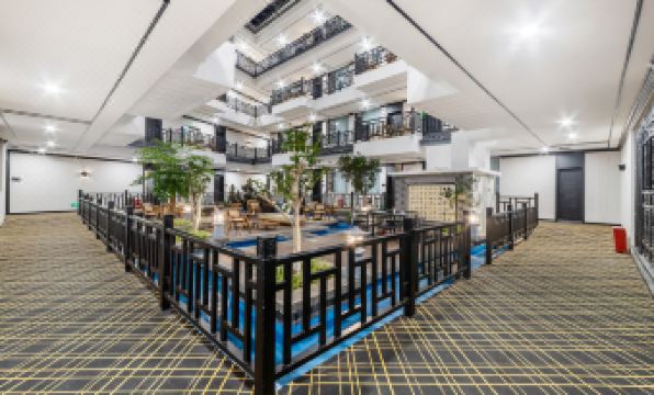 Xi'an Hotel (Lijiang Ancient City Dashuiche Branch)