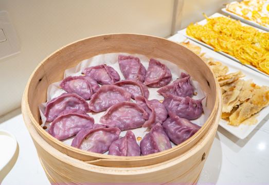 5. 이슈완 호텔 (..