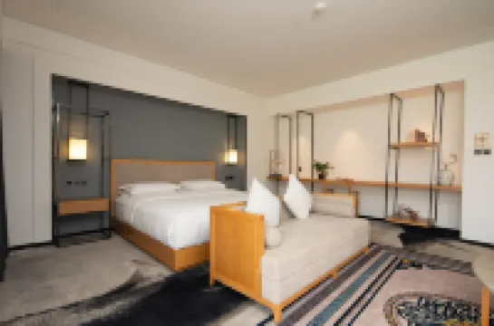 Yuexinyuan Hot Spring Resort Hotel