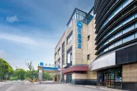 Hanting Hotel (Shanghai Pudong Airport Shixin Road) Hotels near PandaQ