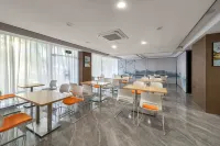 如家睿柏·雲飯店（德化萬達店） - 2 星級