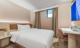 Hanting Hotel (Guiyang Pen Shui Chi Zilin'an Subway Station Branch)