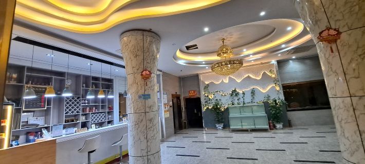 Dongtai Hotel Hotels in Luchuan