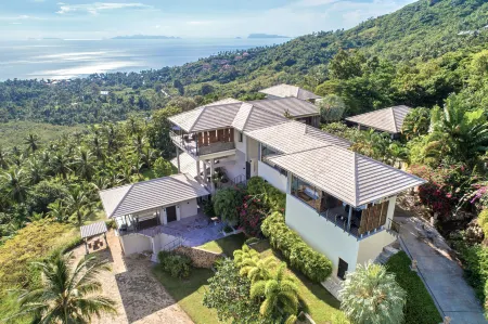 Baan View Talay Отели рядом с достопримечательностью «Secret Garden Spa»