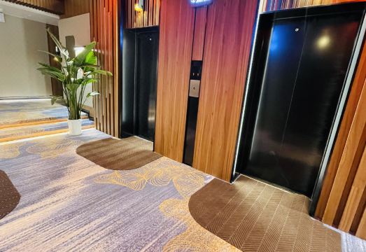 3. 징쉬서지 호텔（..