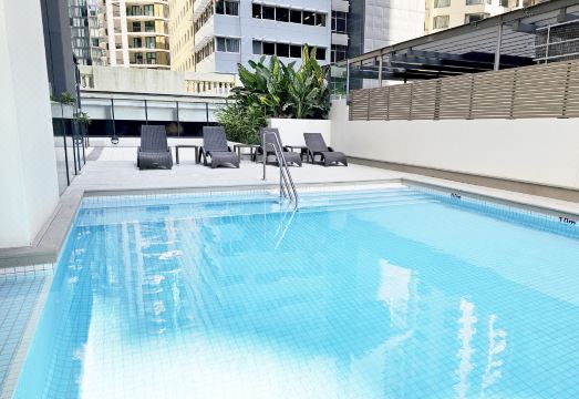 오크스 브리즈번 온 샬럿 스위트 위치