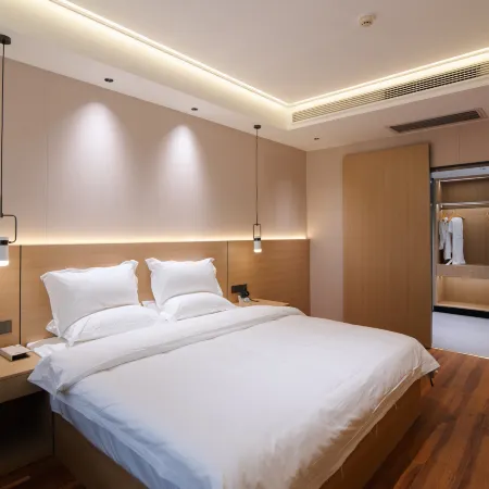 Sunshine Beach Holiday Hotel