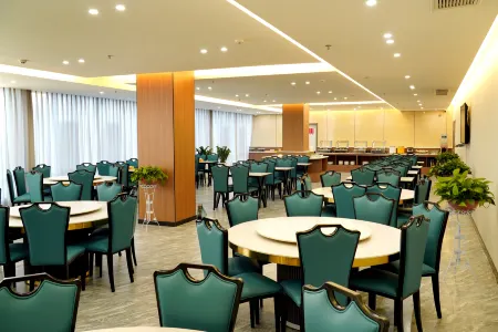 Urban Garden Hotel (Junan County Wofo Temple) Отели рядом с достопримечательностью «CPC Junan Committee Party School»