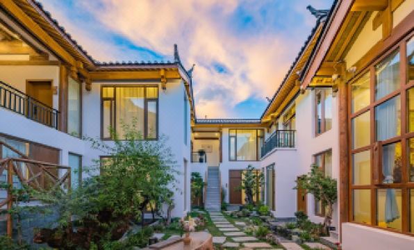 Gemmel Hotel (Lijiang Ancient City)