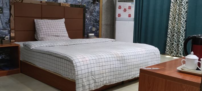 Fengqiu Sunshine Themed Homestay โรงแรมในเฟิงชิว