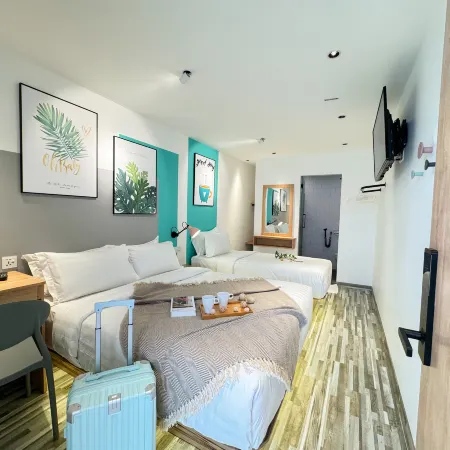 Apple 1 Hotel Gurney Отели рядом с достопримечательностью «Gurney Drive»