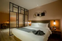Homeinn Plus Hotel (Kashgar Old City Scenic Area) Отели рядом с достопримечательностью «Народный парк»