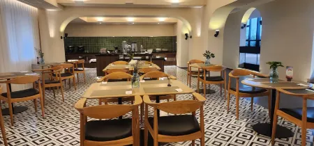 Meizhi Fashion Hotel