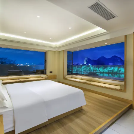 Venus Royal Hotel (Guilin Elephant Trunk Hill Sun and Moon Twin Towers) Hotels in Guilin