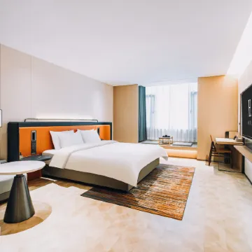 H Crystal Hotel (Gaoping Sanguan Center Yandi Park)