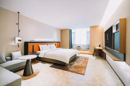 H Crystal Hotel (Gaoping Sanguan Center Yandi Park)