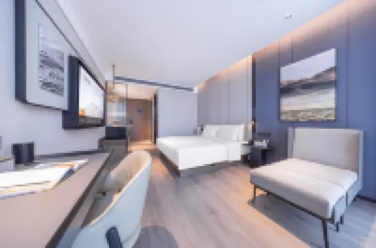 Hami Yizhou District Qiyi Night Market Atour Hotel