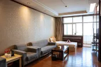 Yuzhong Longshan Hotel (New World Shopping Mall)