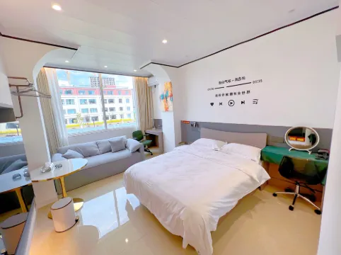 Baoshan Private Space Apartment (Qinghuahai Wetland Park)