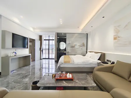 Tairan Residence Отели рядом с достопримечательностью «Анонимный открытый университет»