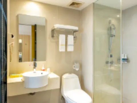 City Comfort Inn Hotel (Xiaogan Dawu Bishu Huating) Hotel di Dawu