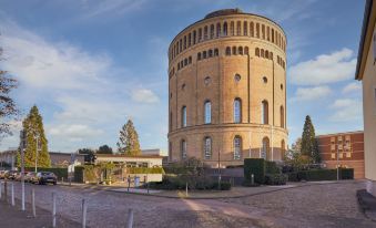 Wasserturm Hotel Cologne, Curio Collection by Hilton