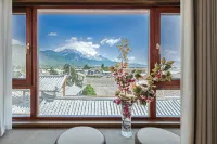 LiShanLiShui Hotels near Tuju Island Yulong Snow Mountain Nomadic Shili RV Self-Driving Campground