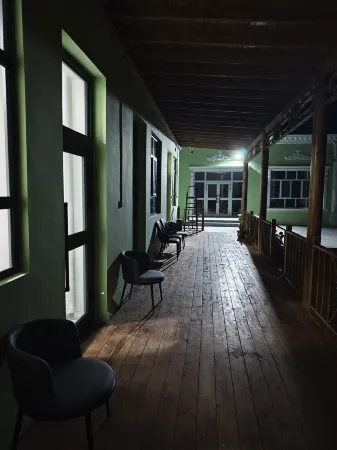 Huashe Mountain B&B Отели рядом с достопримечательностью «Kurdning·Bai Rui Camp»