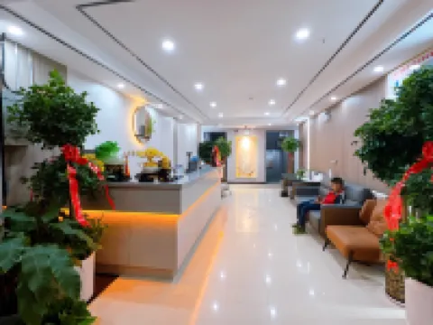 Yunbai Hotel Hotels in Luntai