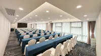青島五四廣場奧帆中心智選假日酒店 - 商務