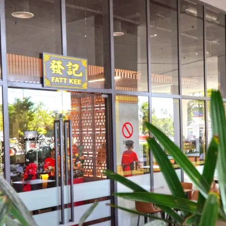 Covesign Suite, The Shore Kota Kinabalu City Centre Отели рядом с достопримечательностью «Центр Поинт Сабах»