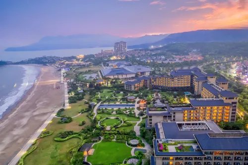 Senya S Intelligent Seaview Resort Hotel (Greentown Dongsha Resort)